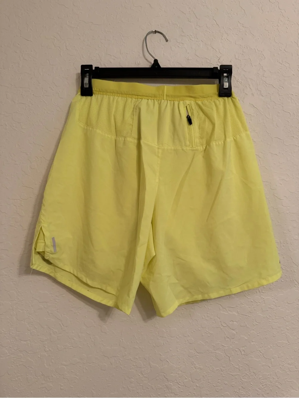 Nike Dri-FIT Men’s Small Neon Yellow Running Shorts Lined Zip Pocket
